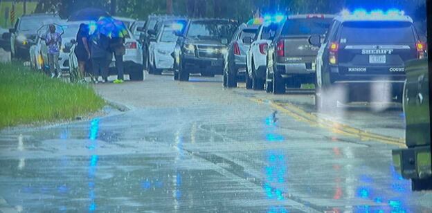 Police: 18-year-old holds family hostage, dies during domestic situation in Canton - Vimarsana News