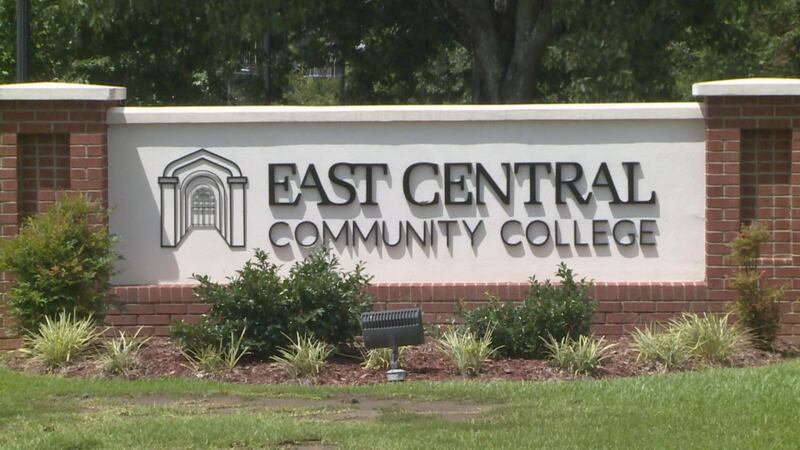 East Central Community College in Decatur has announced its second annual online winter session.